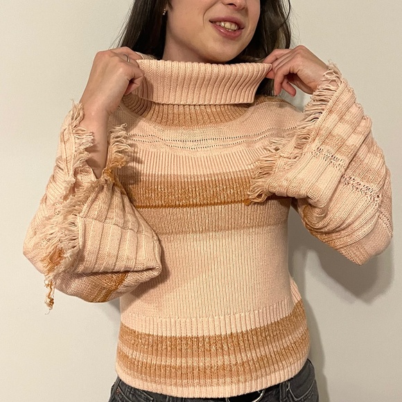 FREE PEOPLE CloseToMe Pullover In Pink - Picture 1 of 9